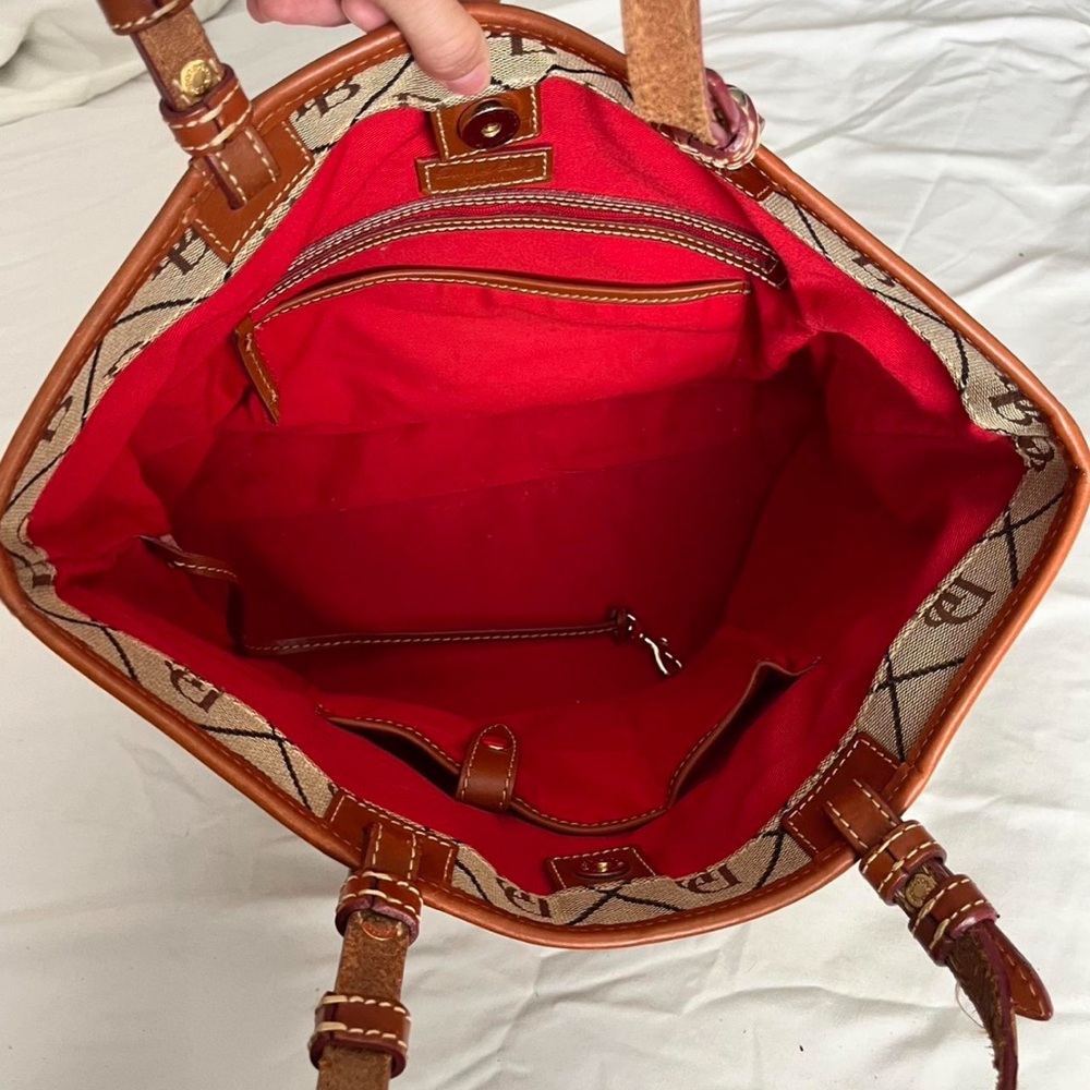 Dooney and Bourke Signature Print And Brown leather Shoulder Bag With wallet - Picture 5 of 8
